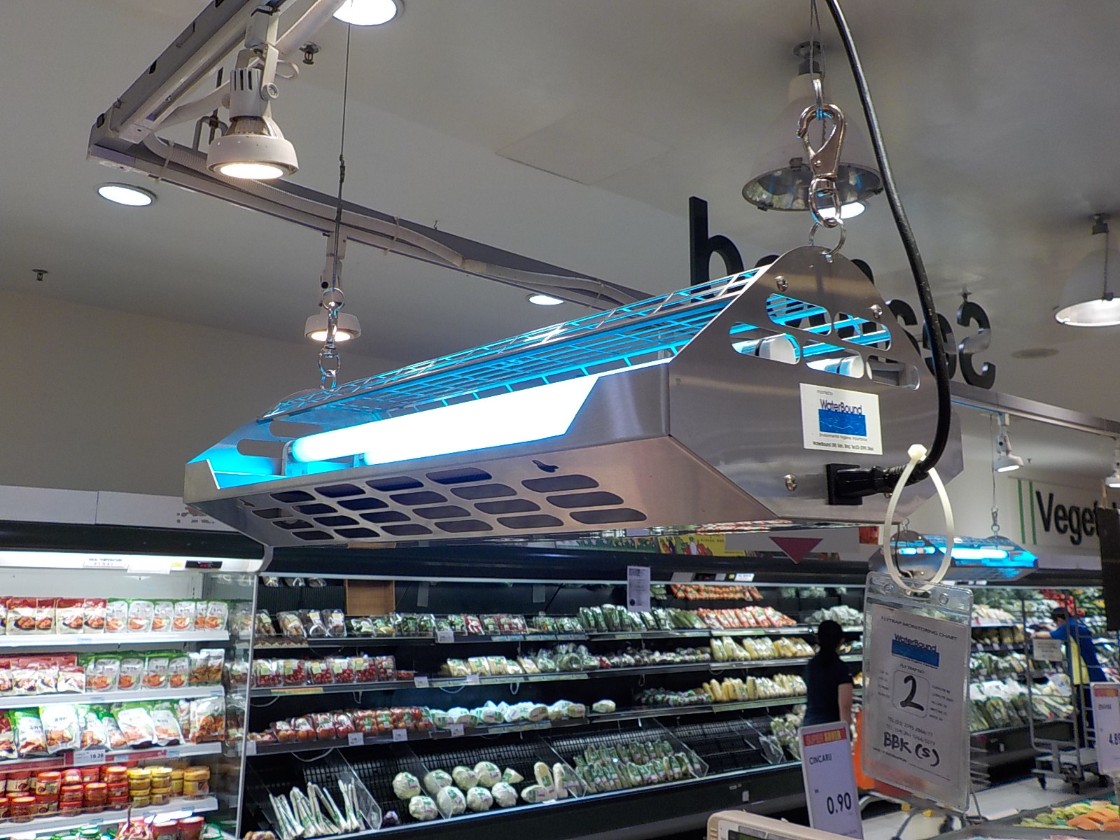 flytrap-80-stainless-mounted